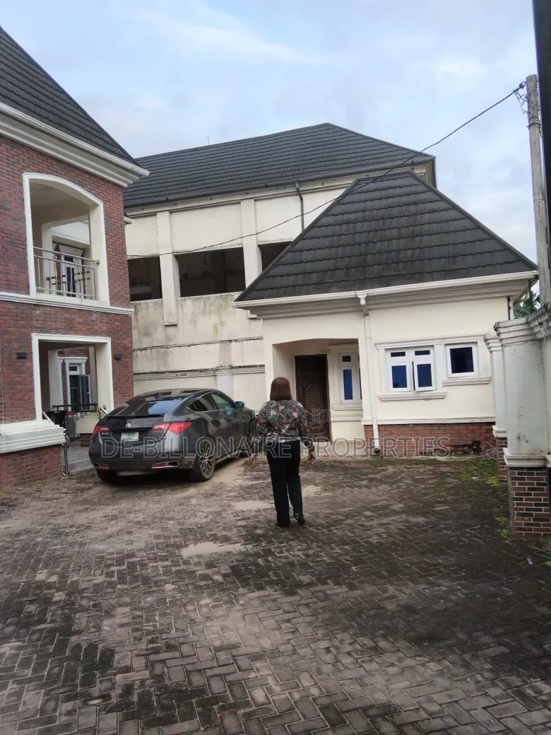 5bdrm Duplex in Owerri for sale