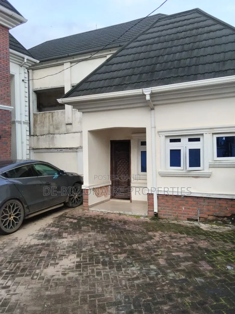 5bdrm Duplex in Owerri for sale
