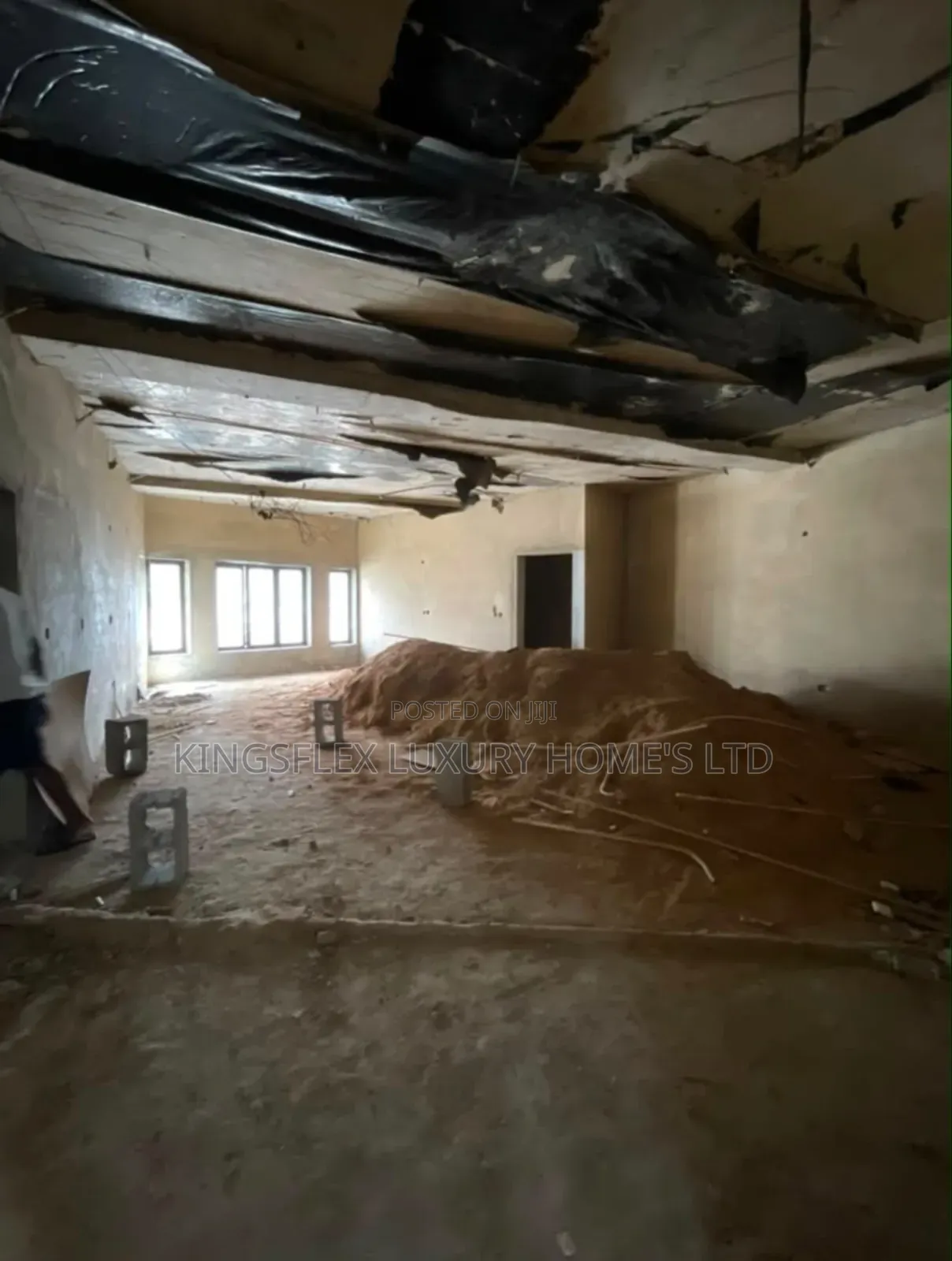 3bdrm Duplex in Estate, Idu for sale