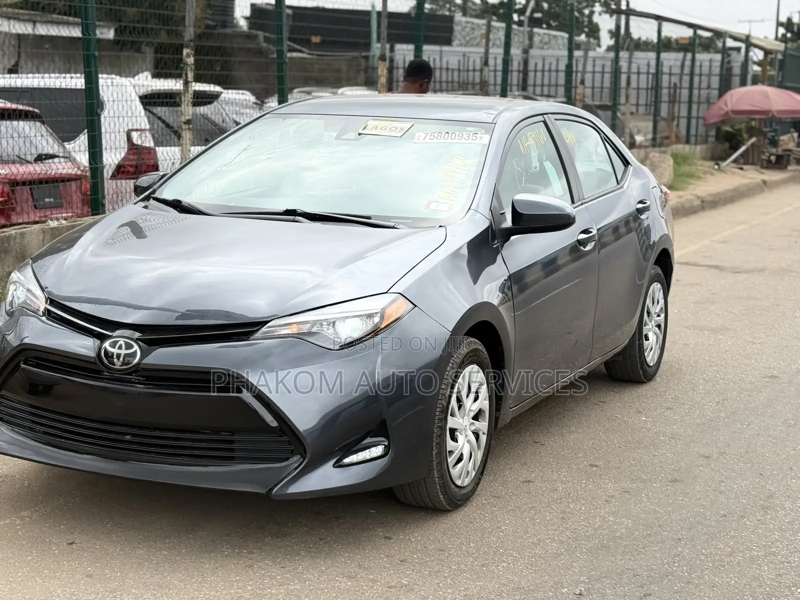 Toyota Corolla LE (1.8L 4cyl 2A) 2019 Gray