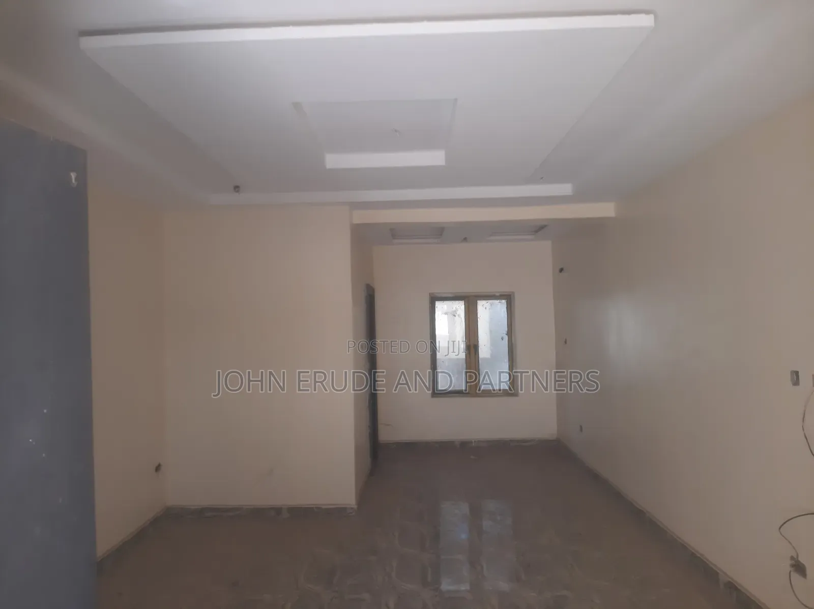 2bdrm Block of Flats in F01 Main Estate for sale