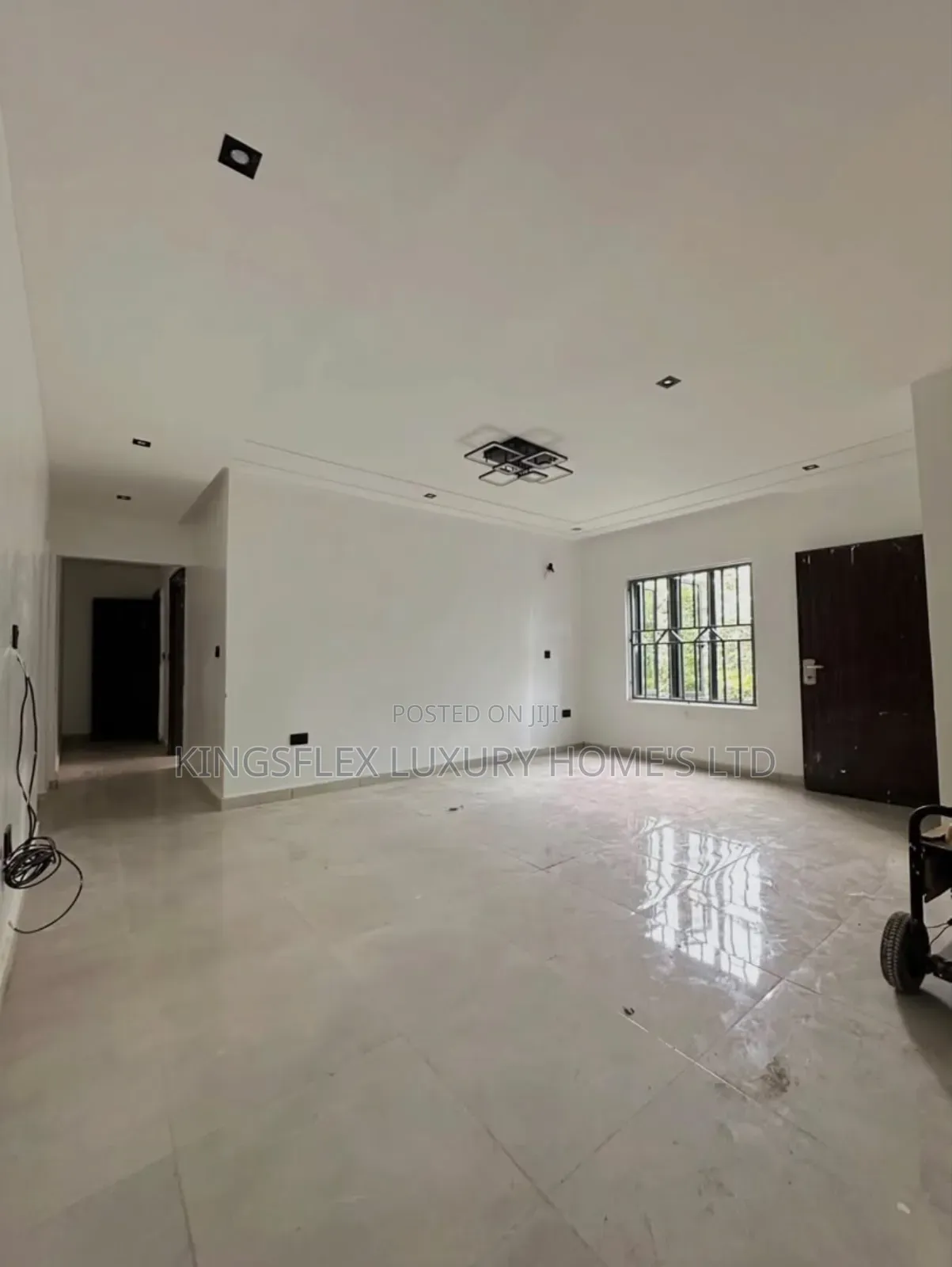 3bdrm Apartment in Estate, Life Camp for sale