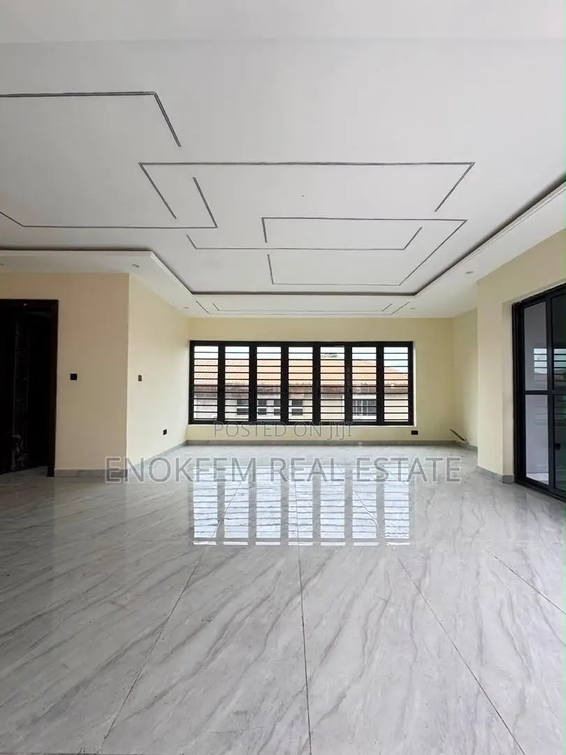 4bdrm Townhouse/Terrace in Lagos State for sale