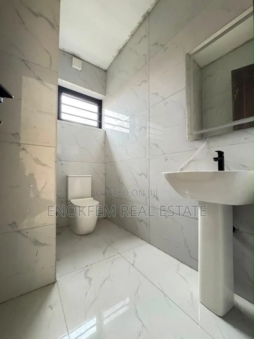 4bdrm Townhouse/Terrace in Lagos State for sale
