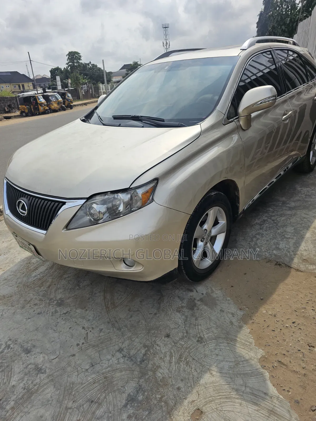 Lexus RX 2011 Gold
