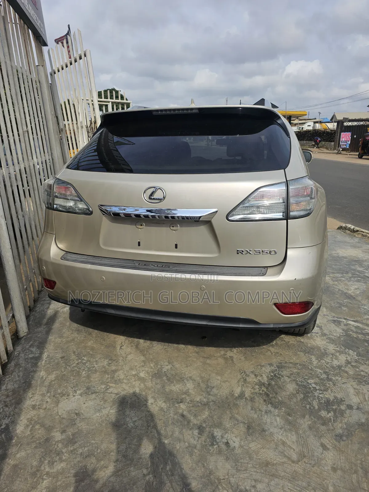 Lexus RX 2011 Gold