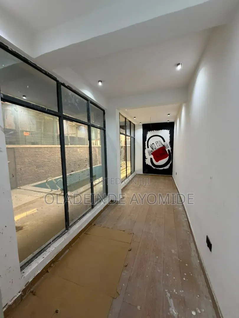 2bdrm Apartment in Ikate Lekki for rent