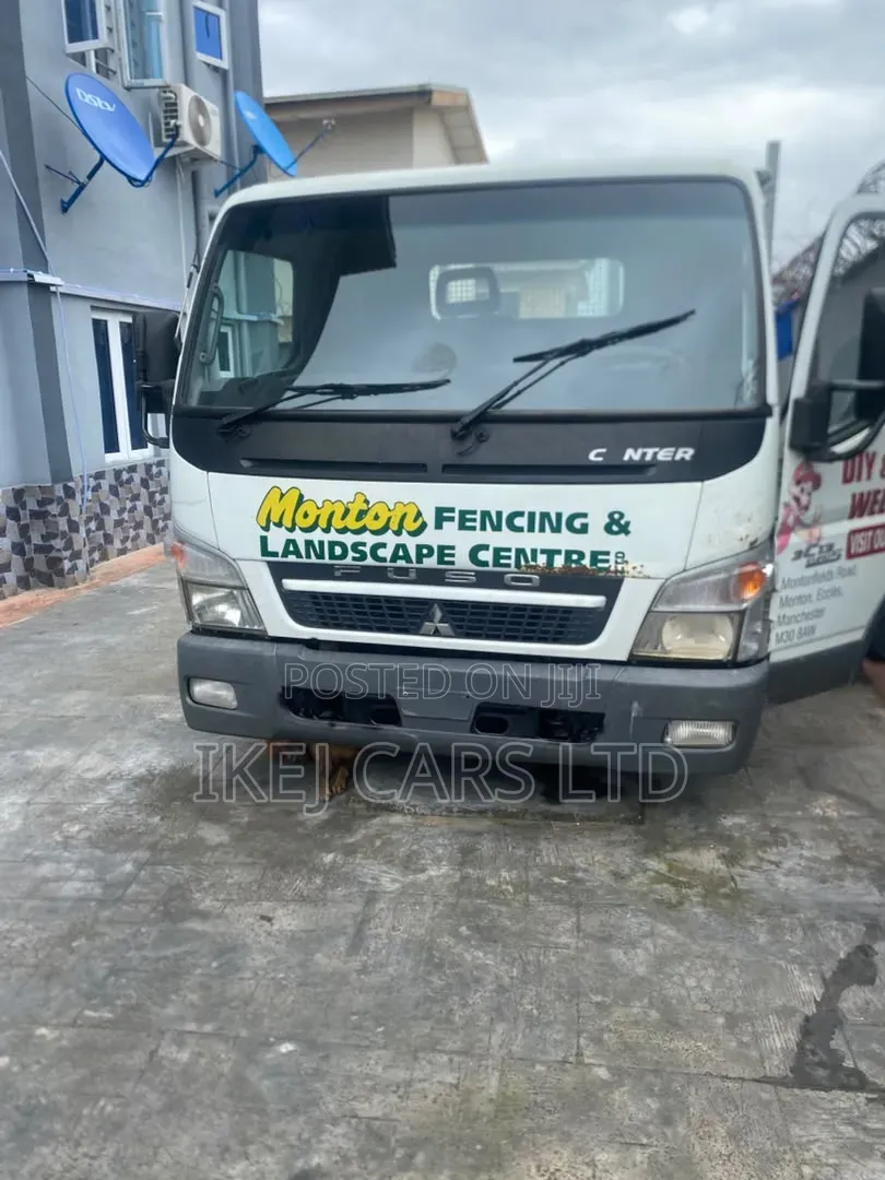 Mitsubishi Canter 2015 White
