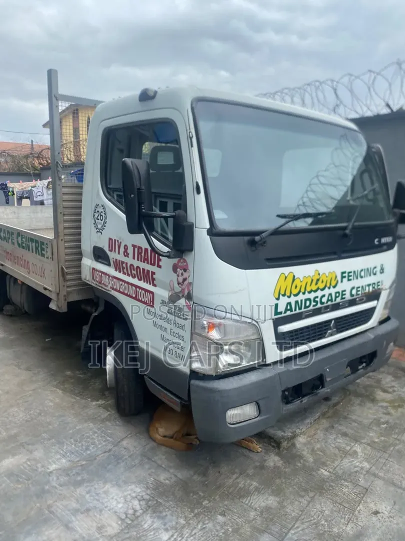 Mitsubishi Canter 2015 White