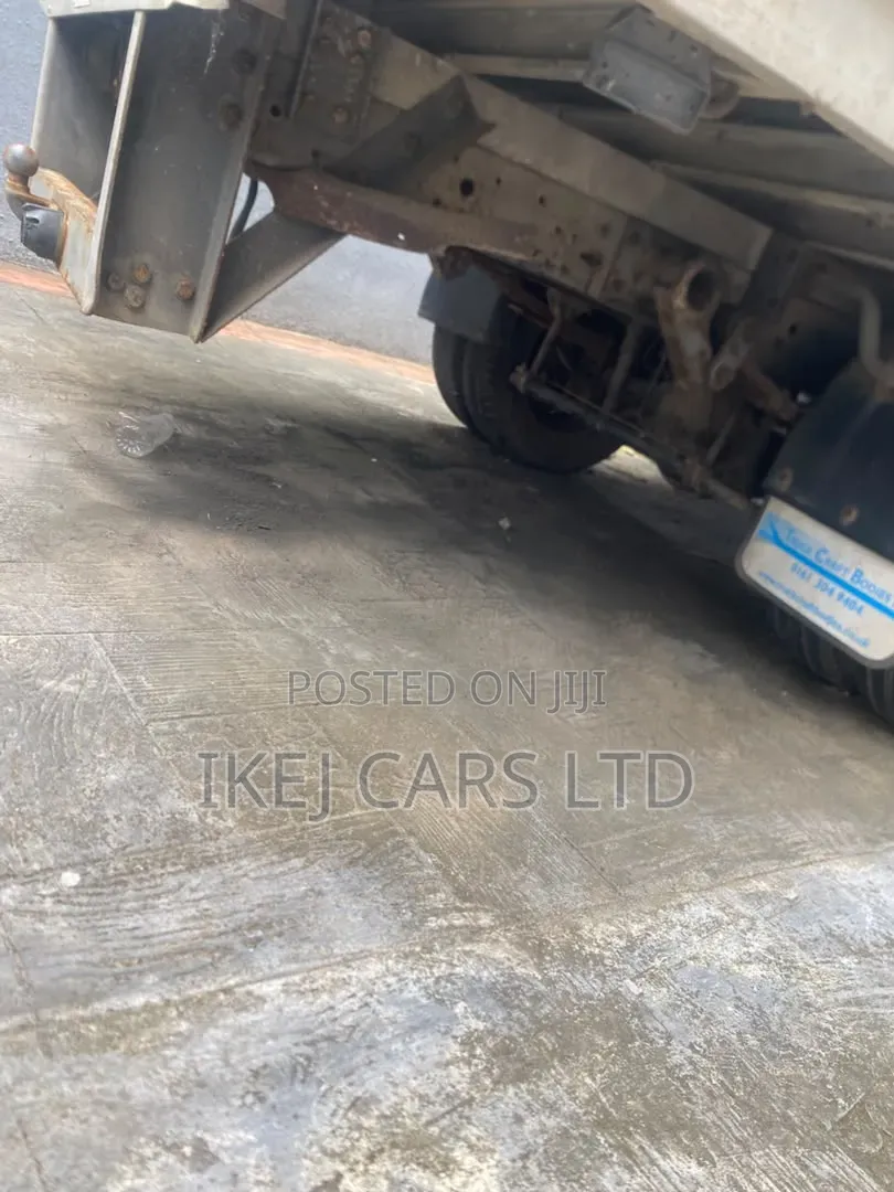 Mitsubishi Canter 2015 White