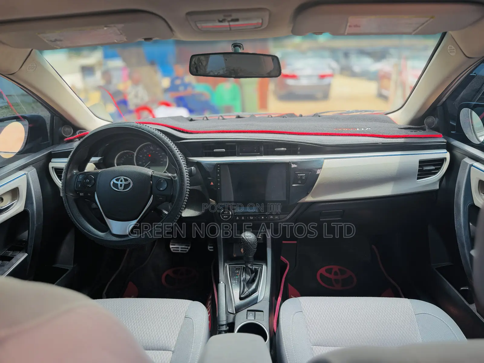Toyota Corolla LE Eco 4dr Sedan (1.8L 4cyl CVT) 2014 Silver