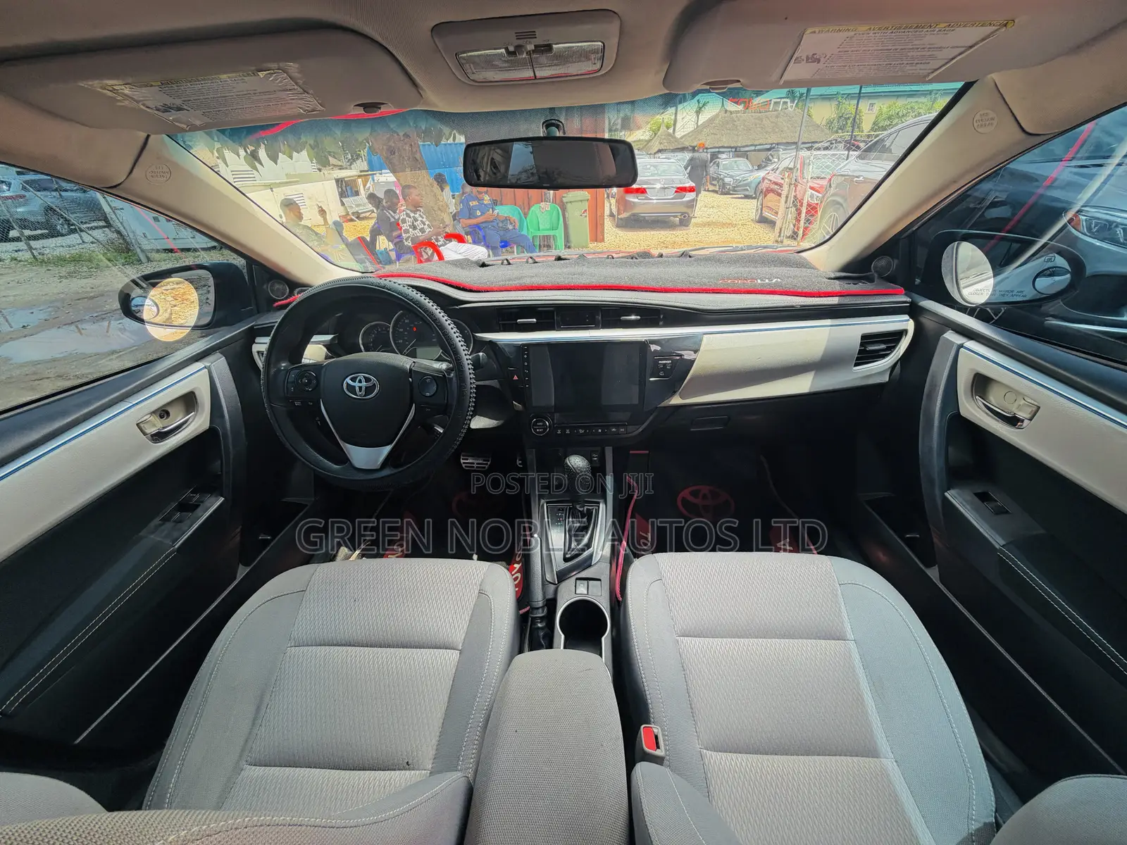 Toyota Corolla LE Eco 4dr Sedan (1.8L 4cyl CVT) 2014 Silver