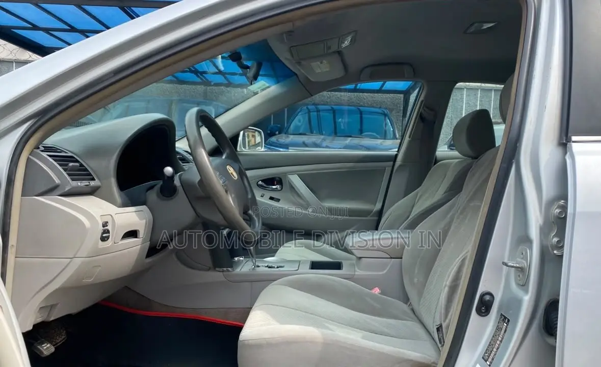 Toyota Camry XLE 4dr Sedan (2.4L 4cyl 5A) 2007 Silver