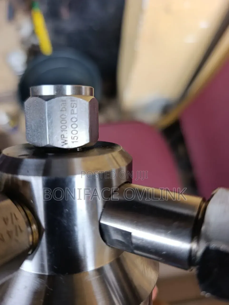 TRANSCAT Calibration Hand Pump 10,000 PSI (700 Bar)