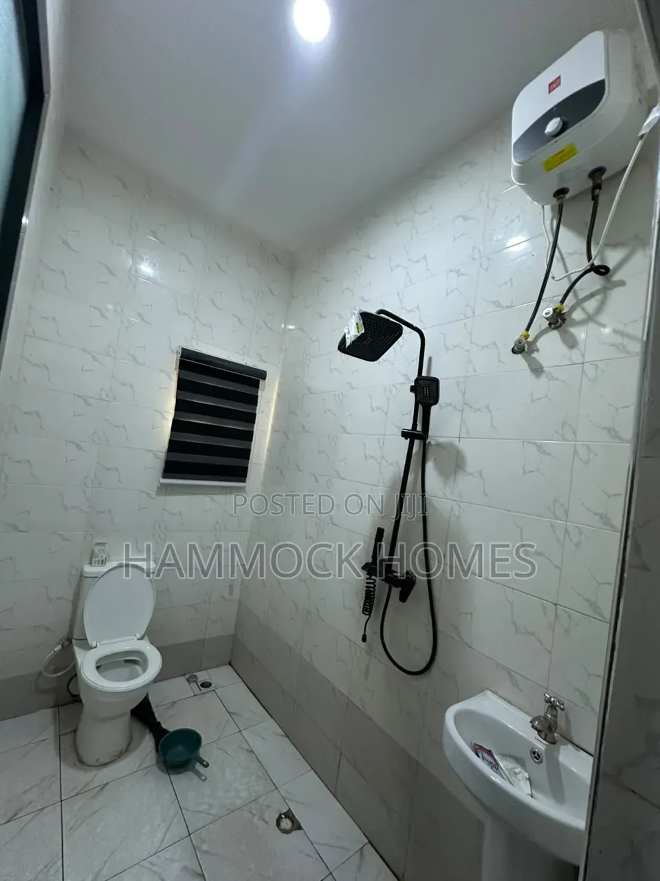 4bdrm Bungalow in Akobo for sale
