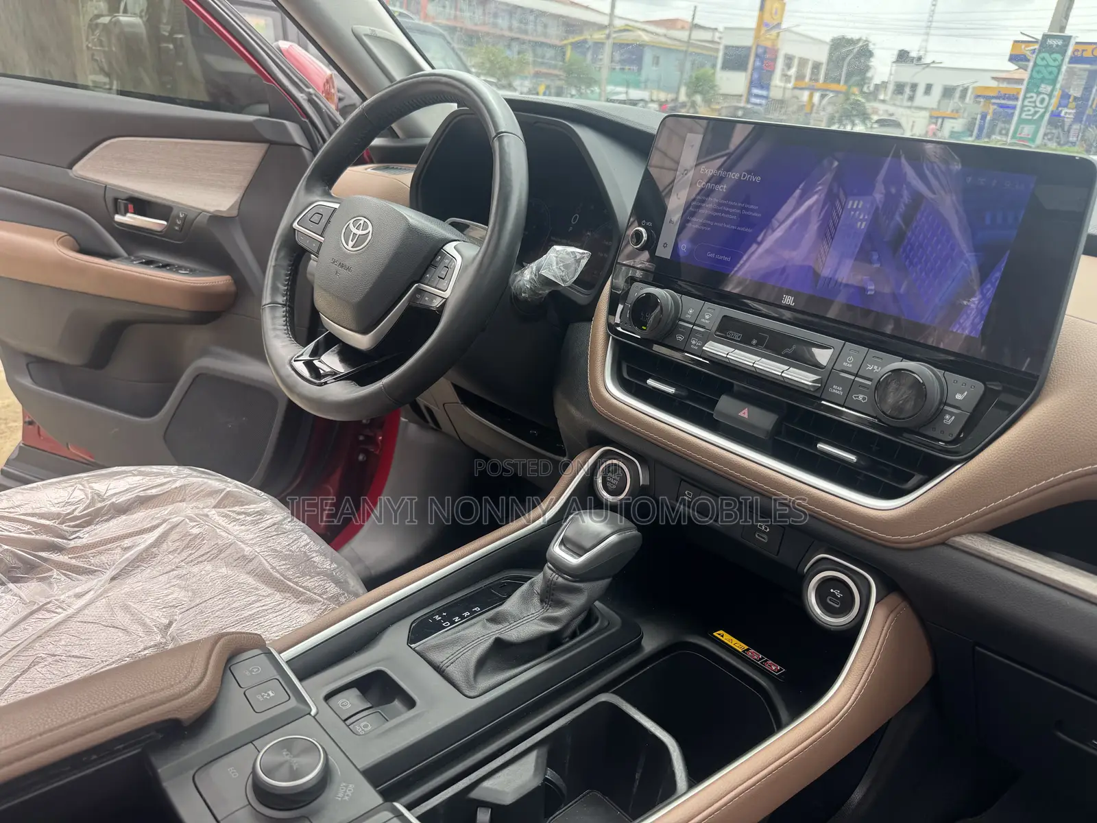 Toyota Highlander Platinum FWD 2024 Red