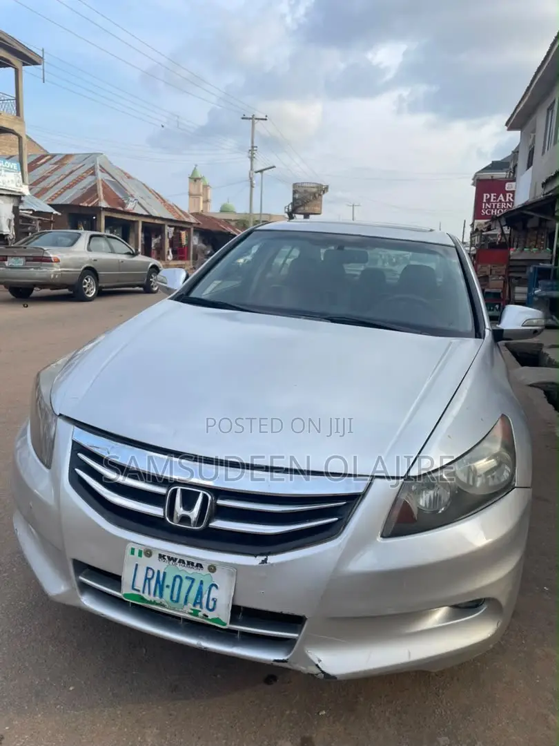 Honda Accord 2010 Silver