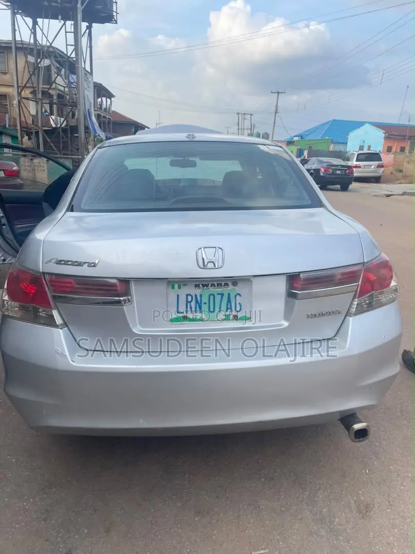 Honda Accord 2010 Silver