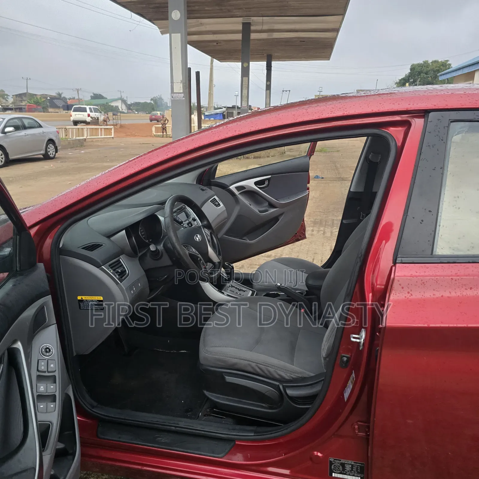 Hyundai Elantra 2012 Red