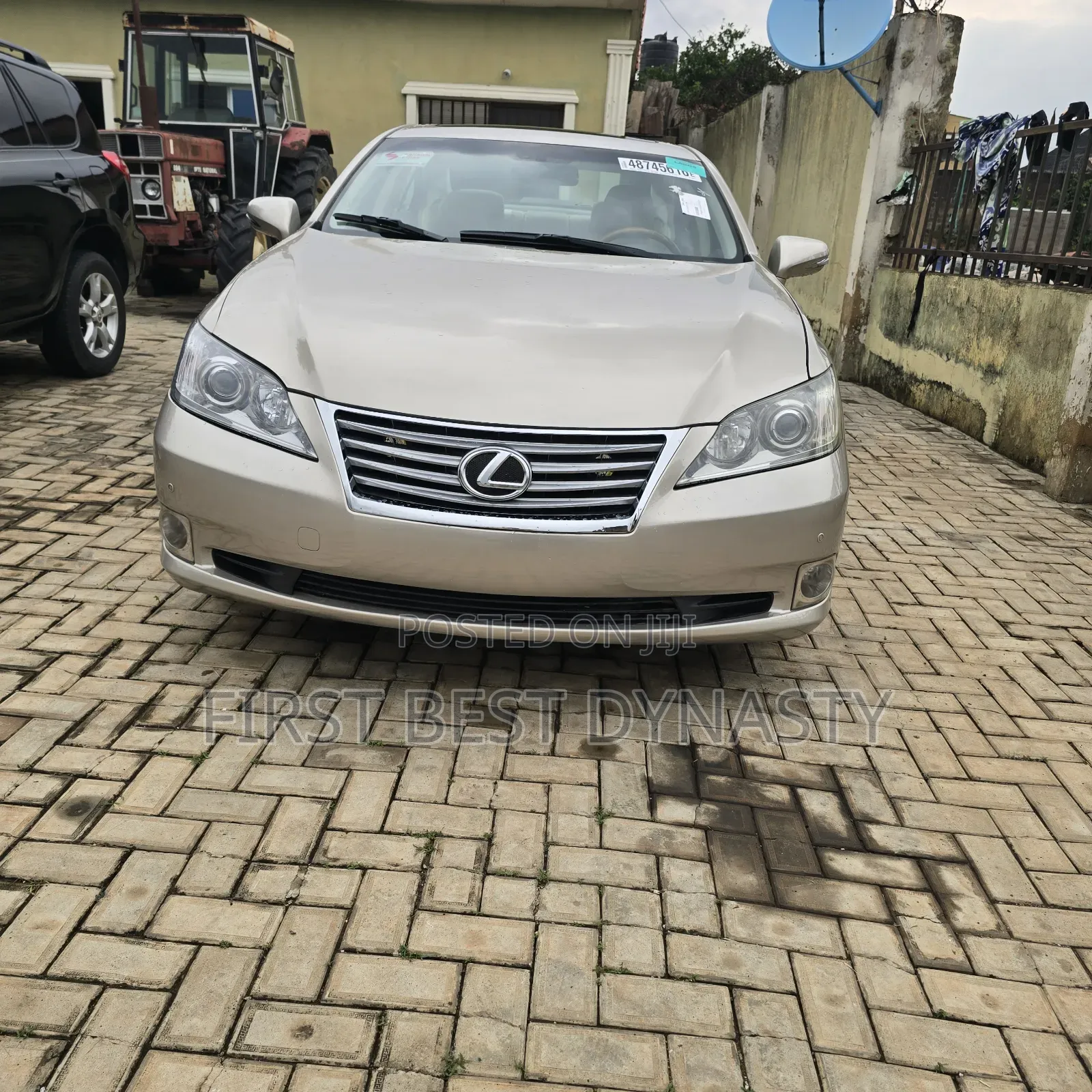 Lexus ES 350 2011 Gold
