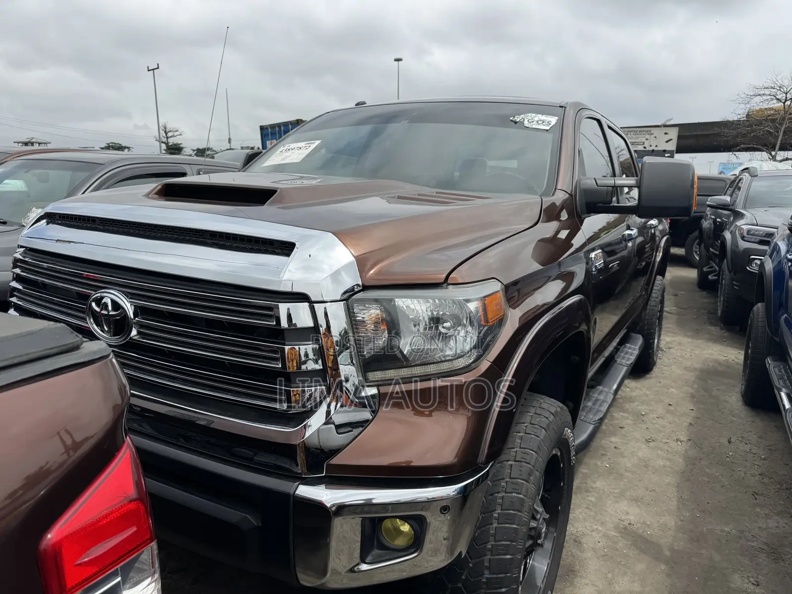 Toyota Tundra 2015 Brown