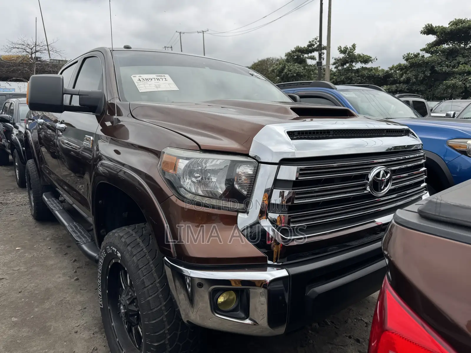 Toyota Tundra 2015 Brown