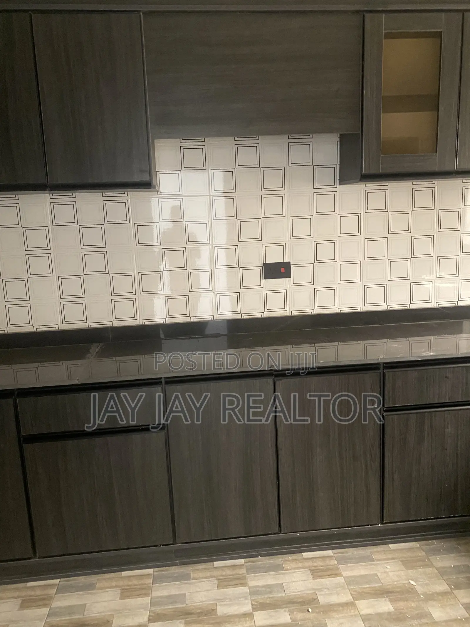 2bdrm Block of Flats in Gaduwa for sale