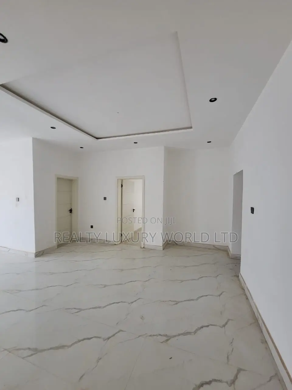 3bdrm Apartment in Jahi for sale