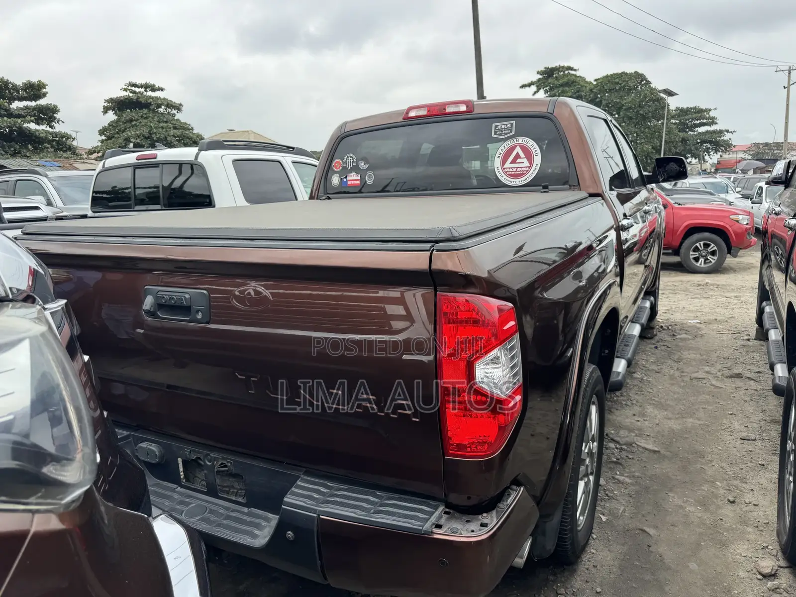 Toyota Tundra 2016 Brown