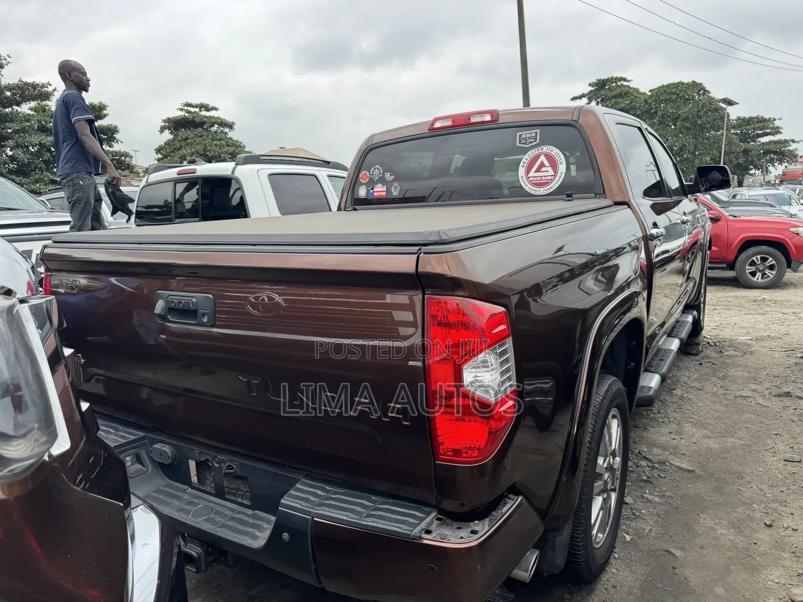 Toyota Tundra 2016 Brown