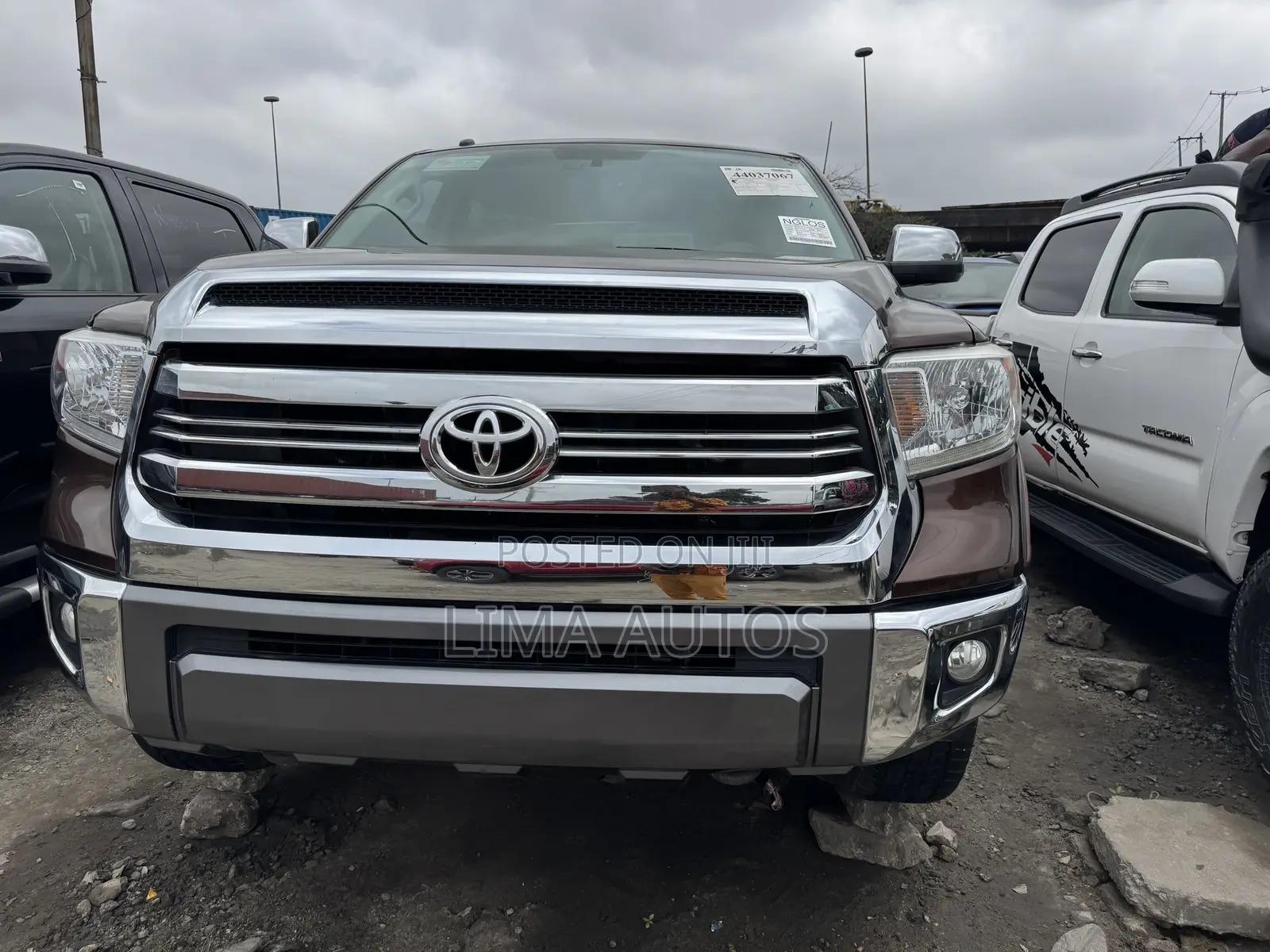 Toyota Tundra 2016 Brown
