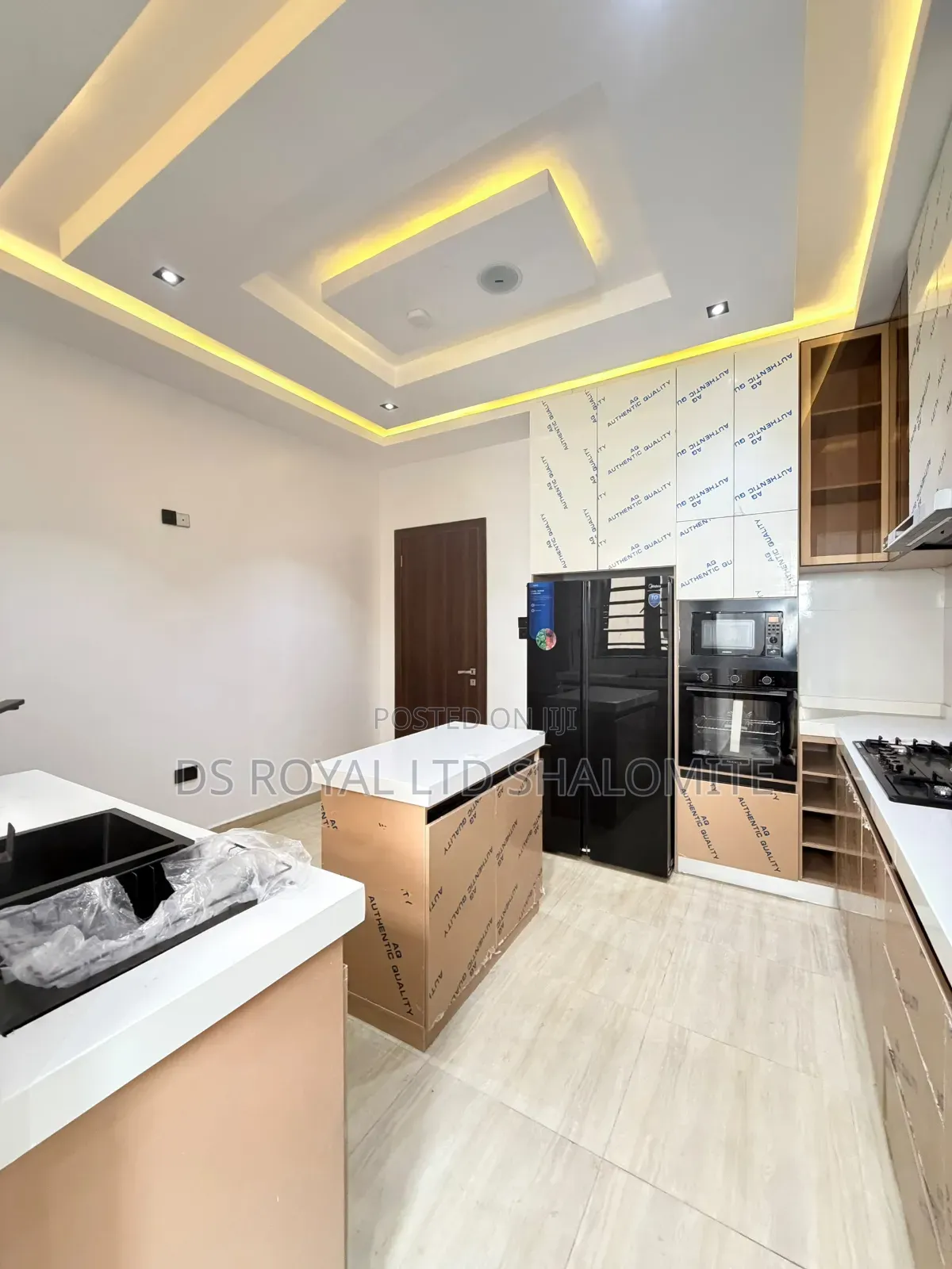 3bdrm Block of Flats in Ikate for sale