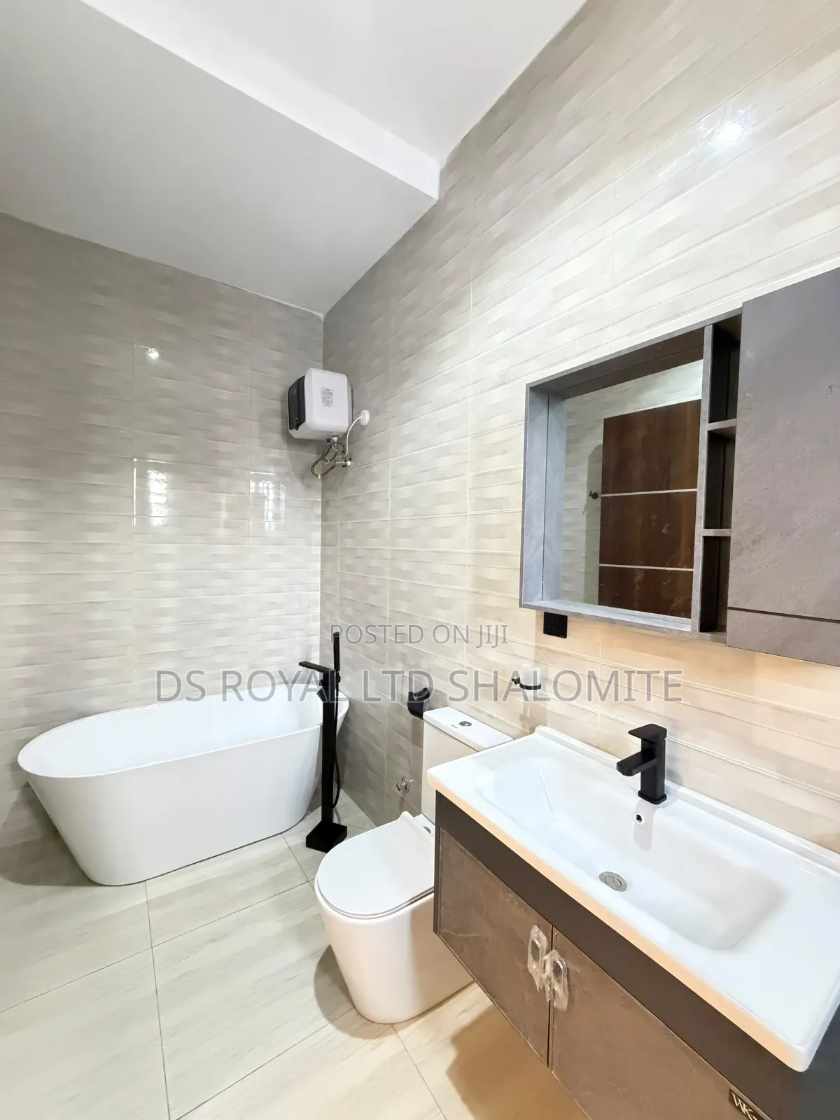 3bdrm Block of Flats in Ikate for sale