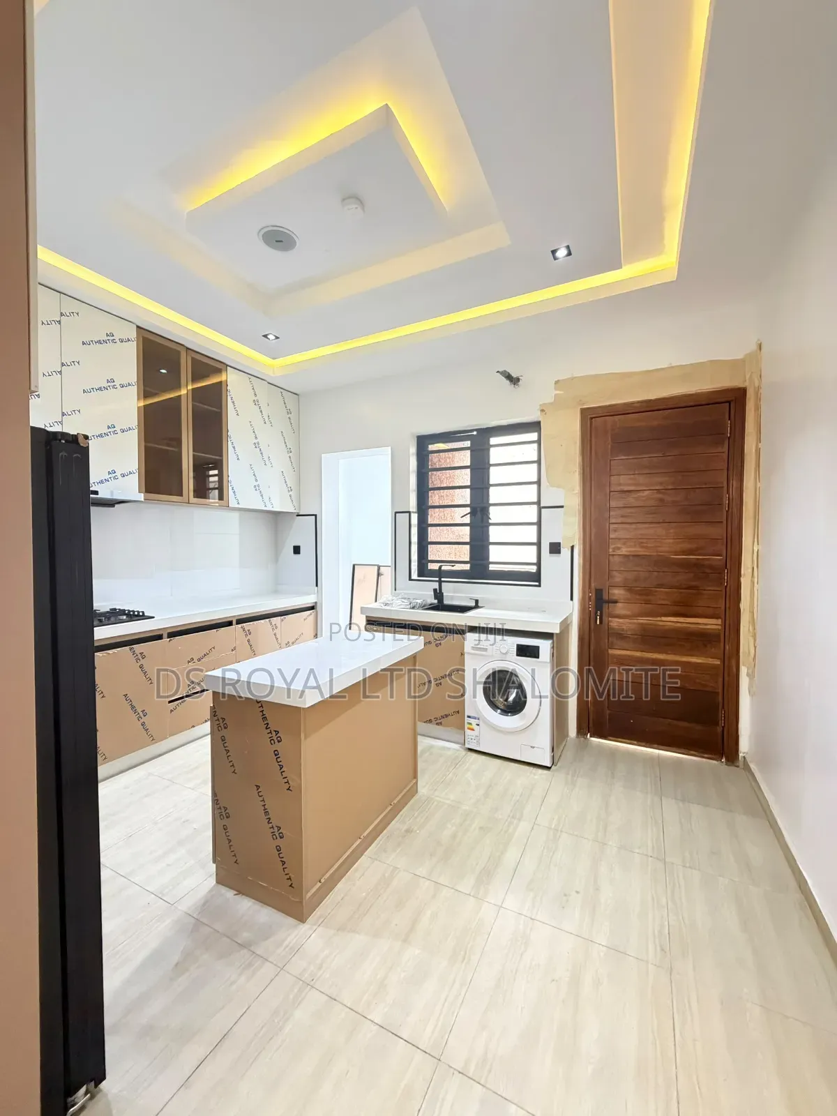 3bdrm Block of Flats in Ikate for sale
