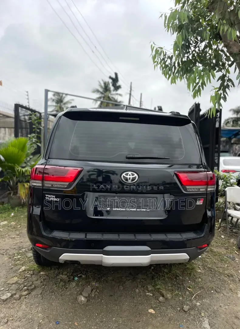 Toyota Land Cruiser 2023 Black