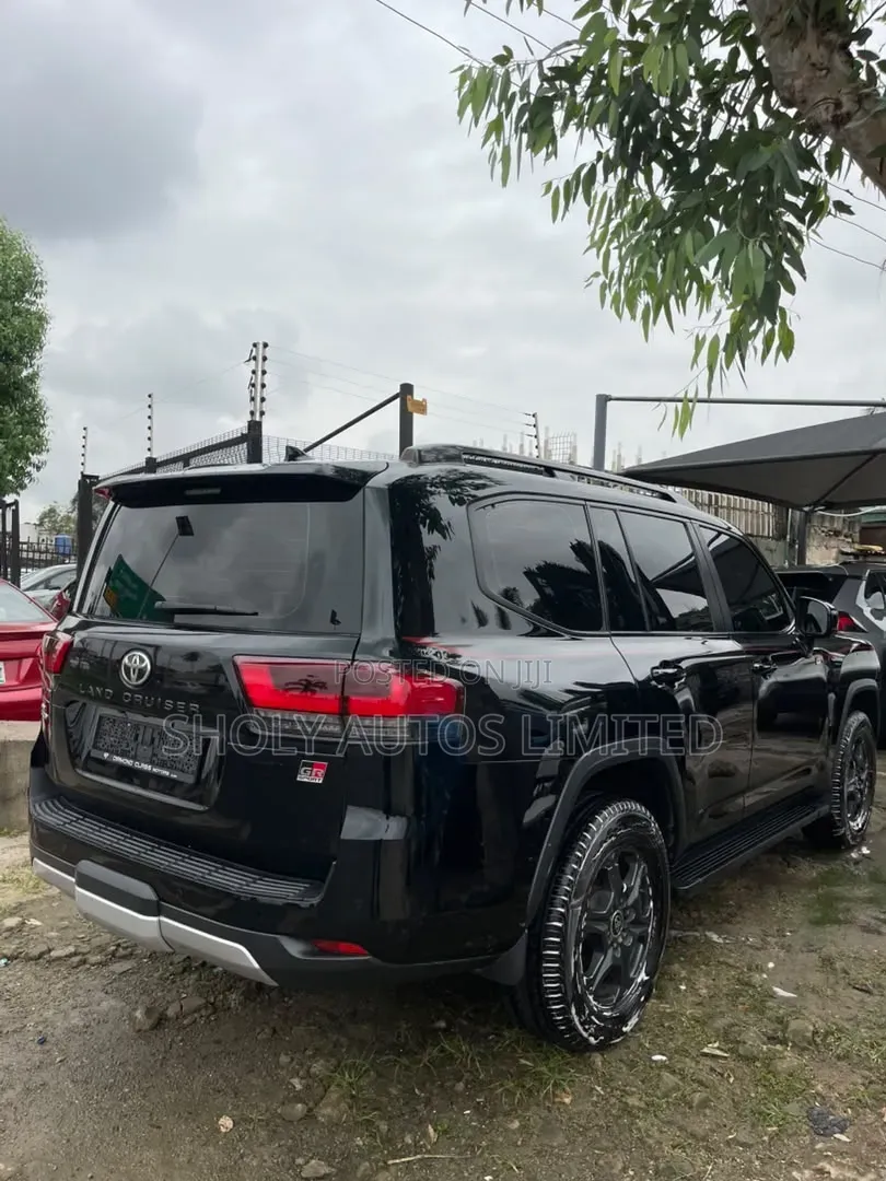Toyota Land Cruiser 2023 Black