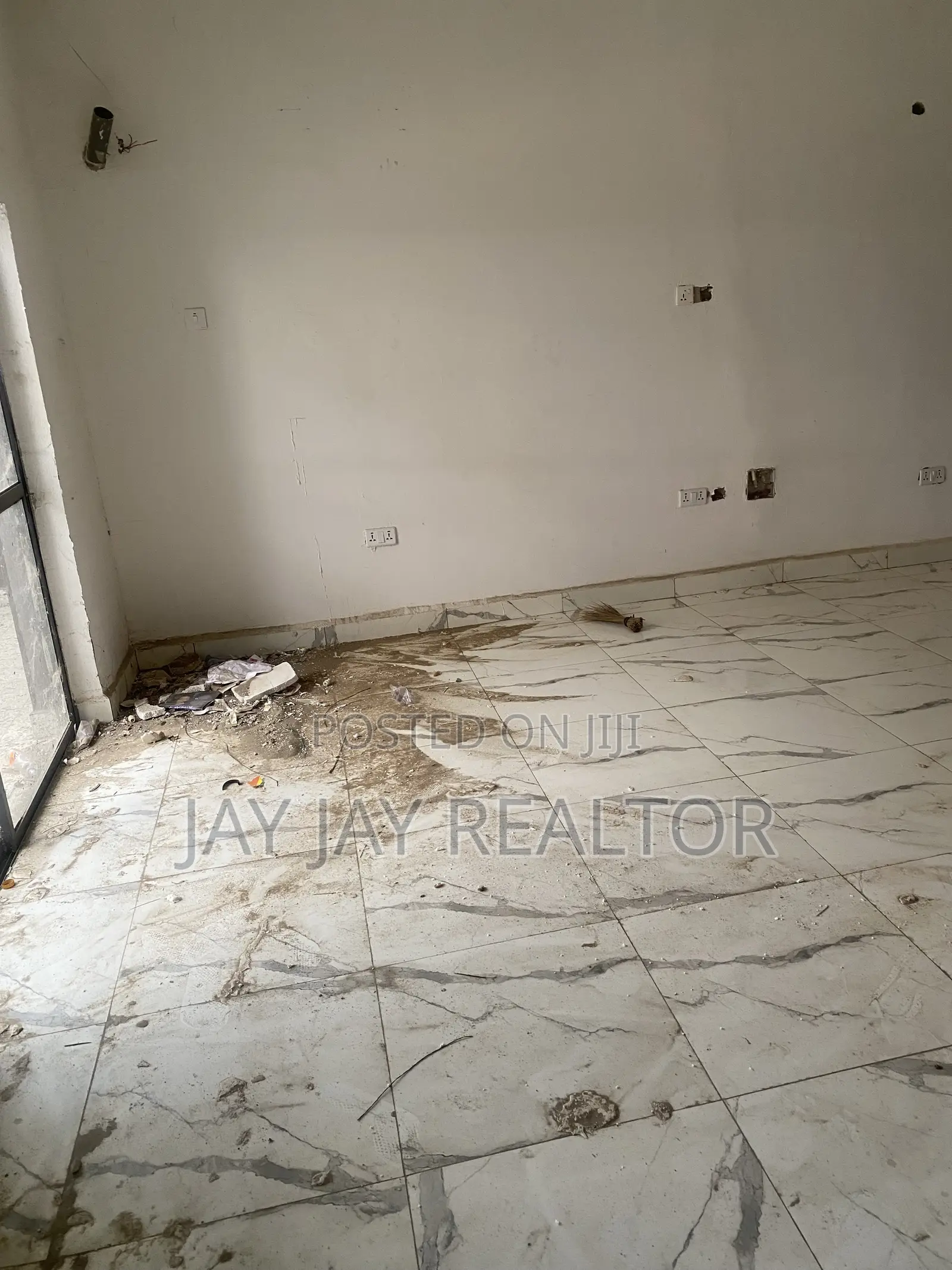 3bdrm Block of Flats in Idu for rent