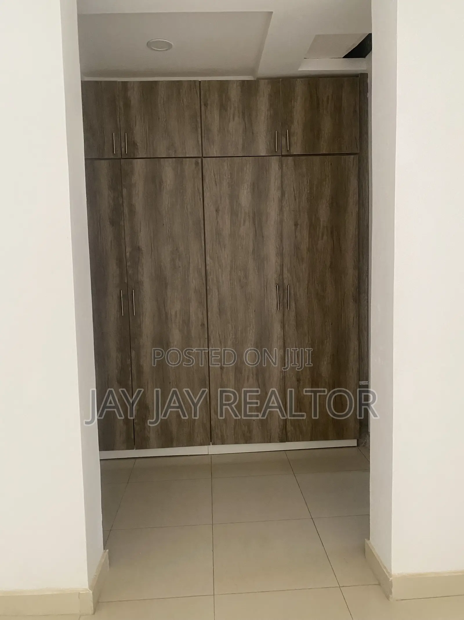4bdrm Duplex in Jahi Gilmor for sale