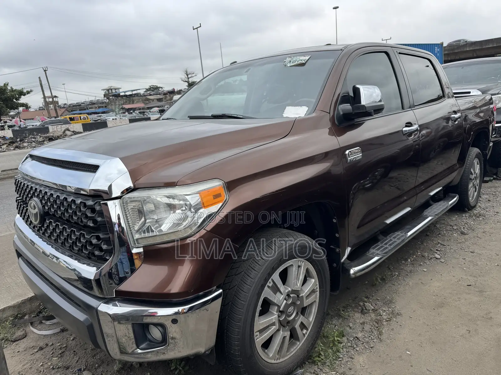 Toyota Tundra 2017 Brown