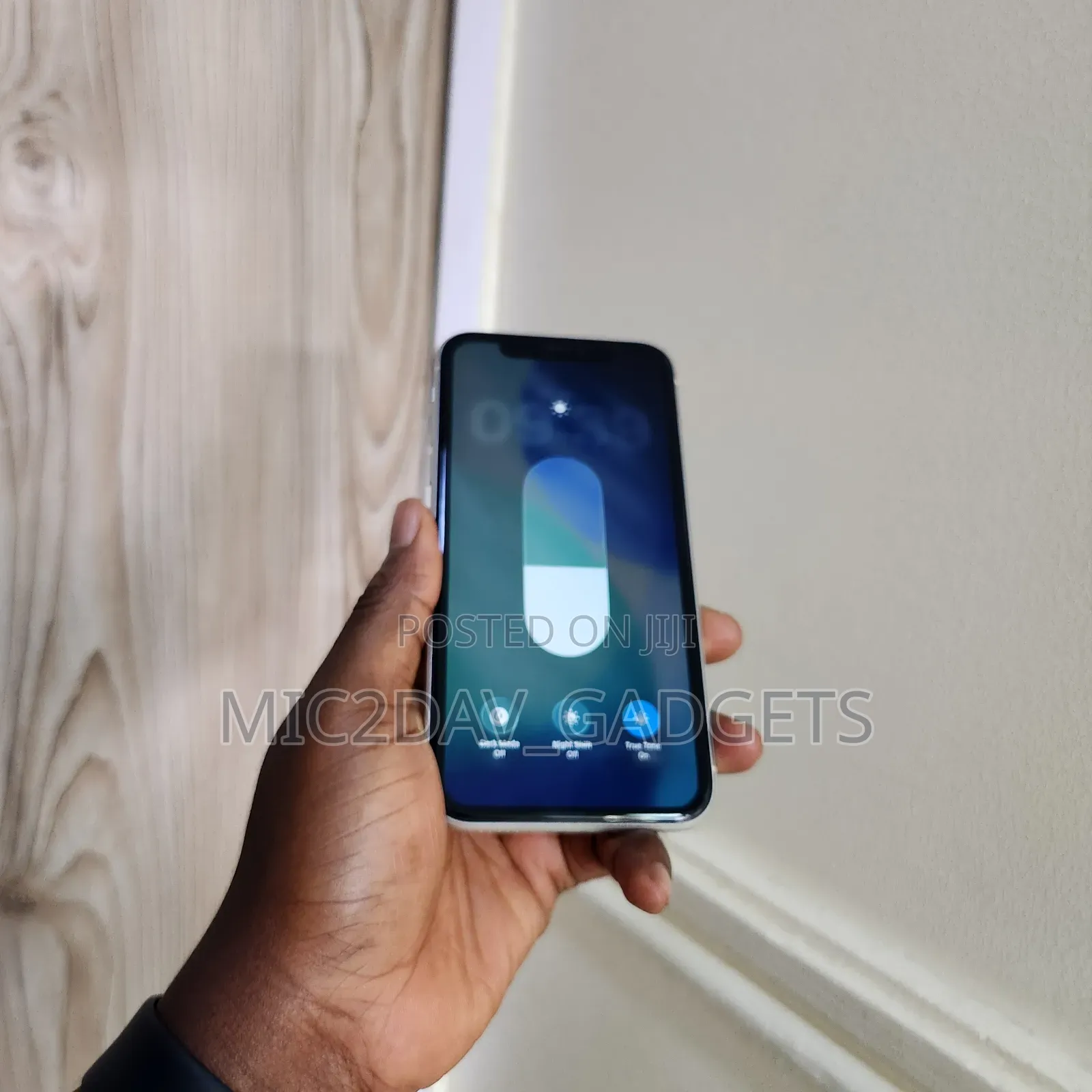 Apple iPhone 11 64 GB White