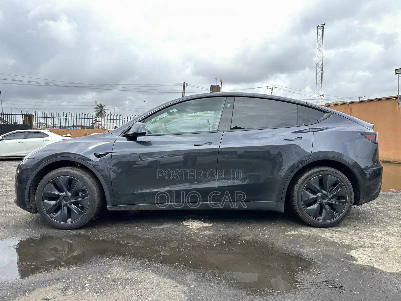 Tesla Model Y Long Range RWD 2024 Gray
