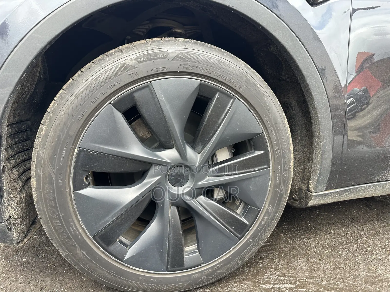 Tesla Model Y Long Range RWD 2024 Gray