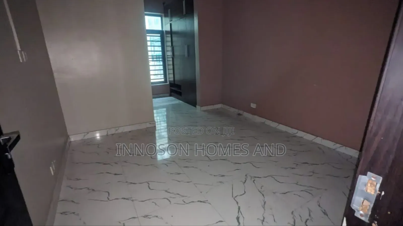 4bdrm Townhouse / Terrace in Ikate for rent