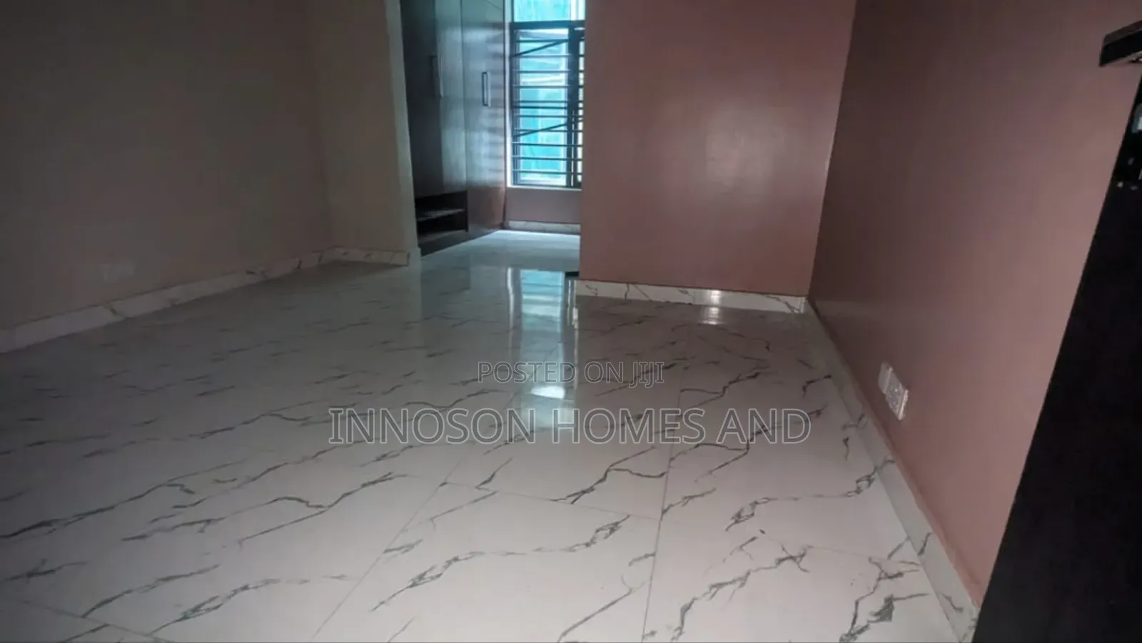 4bdrm Townhouse / Terrace in Ikate for rent