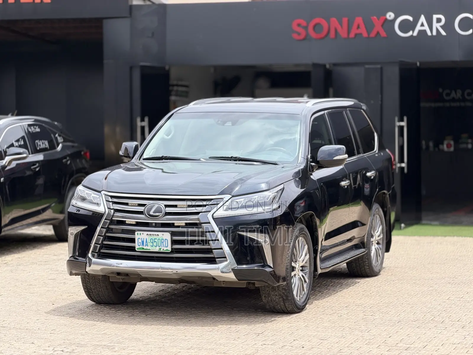 Lexus LX 570 (5 seats) AWD 2018 Black