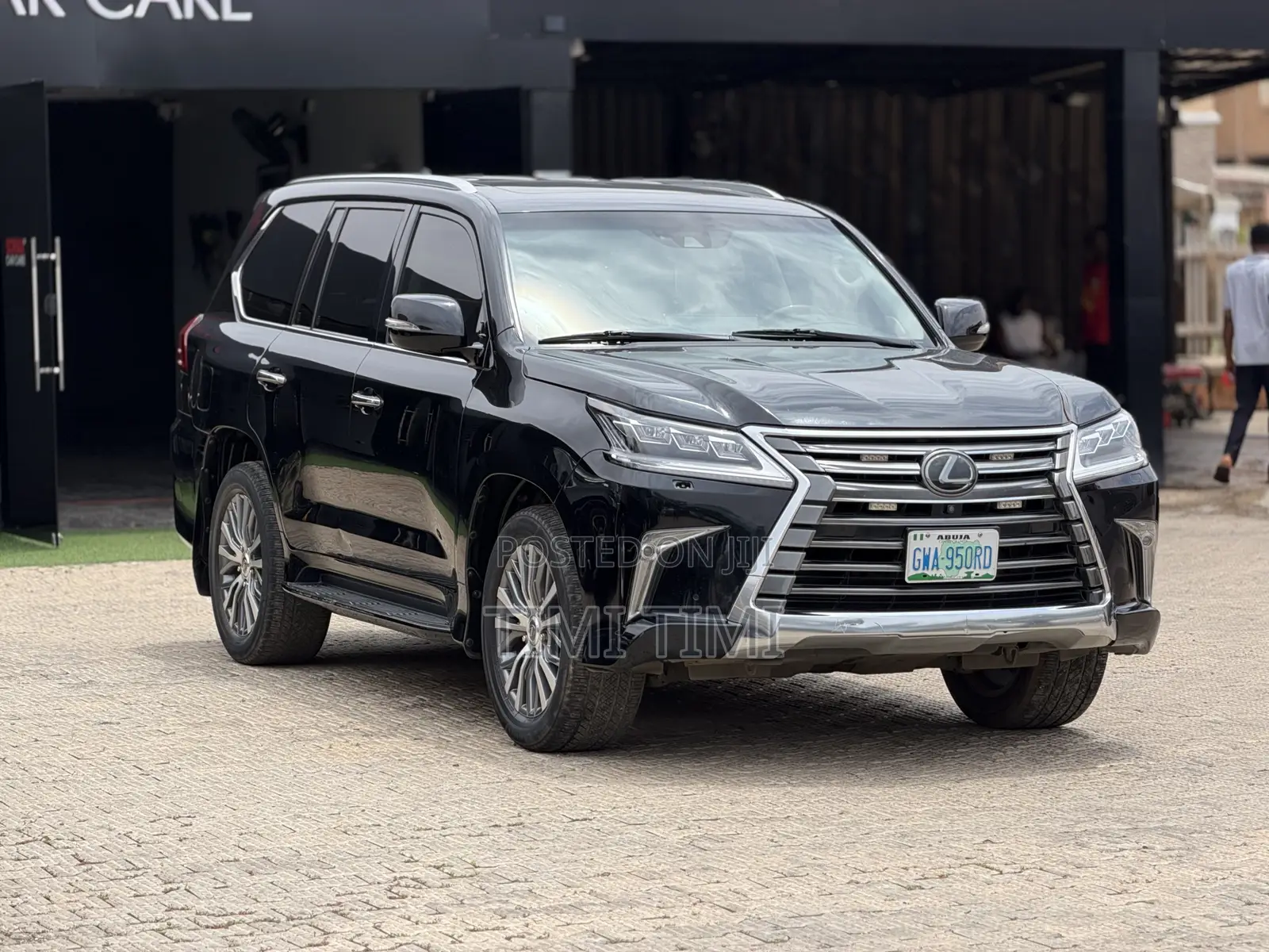 Lexus LX 570 (5 seats) AWD 2018 Black