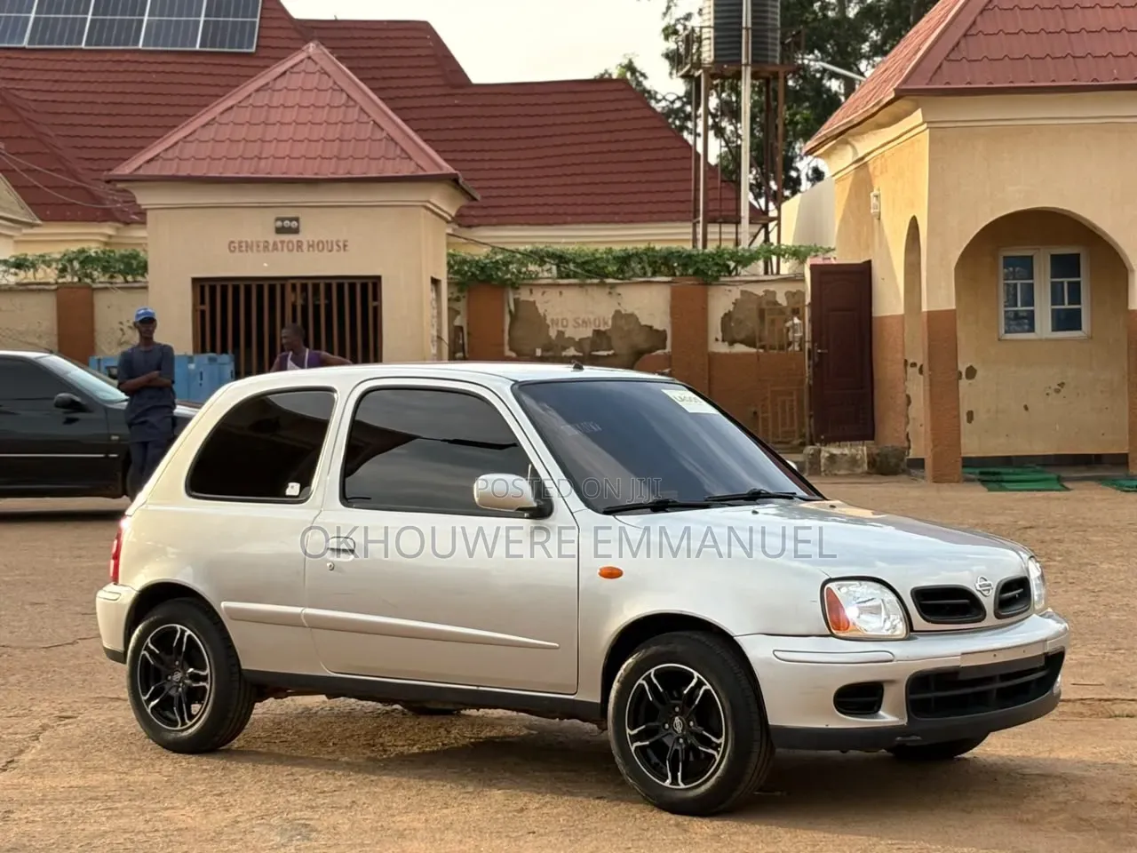 Nissan Micra 2000 Silver