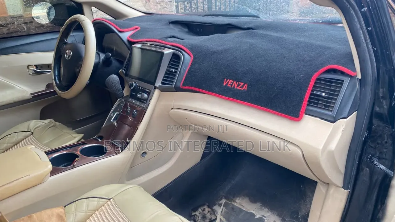 Toyota Venza 2011 Black