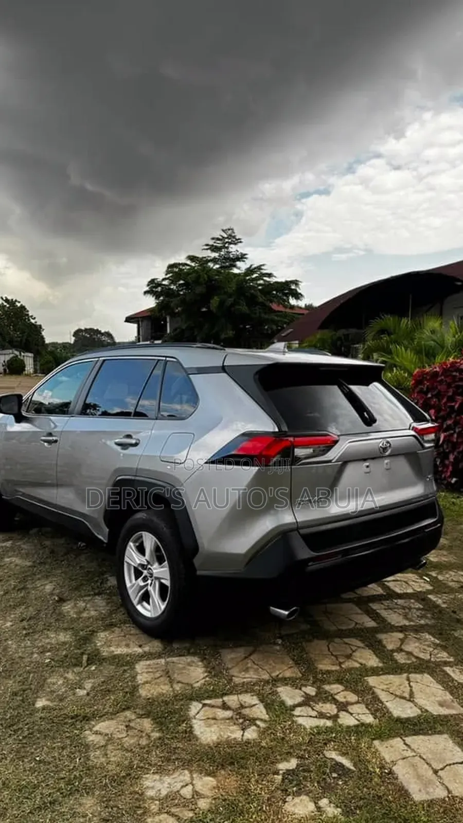 Toyota RAV4 2021 Silver