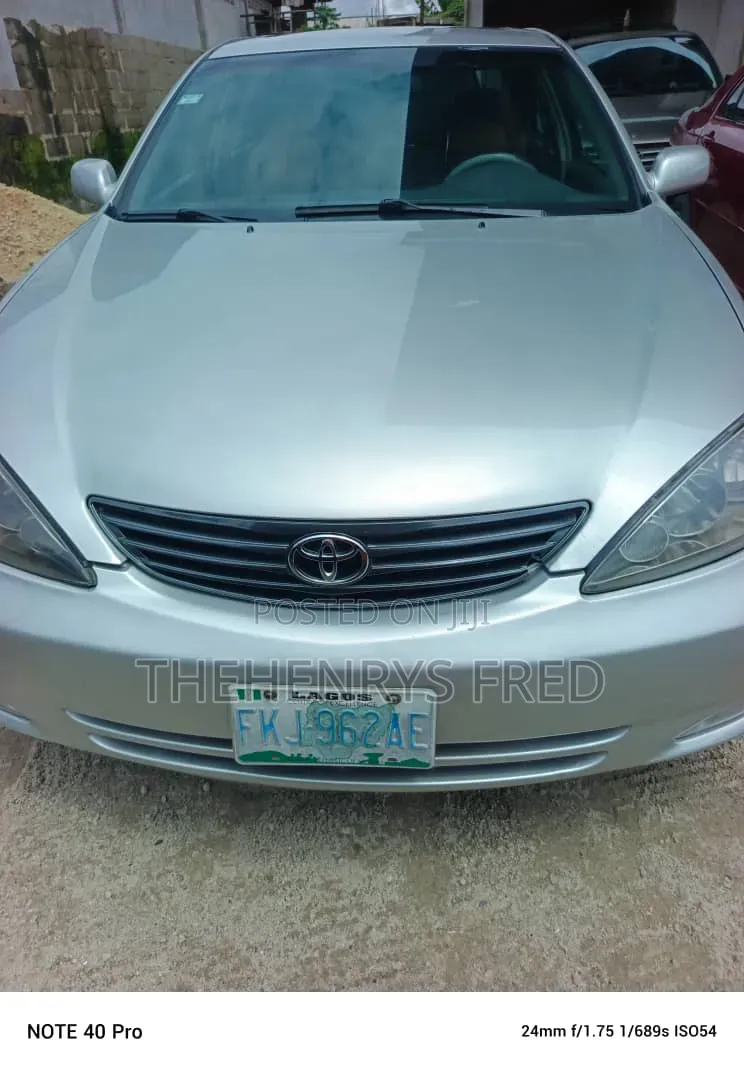 Toyota Camry 2005 Silver